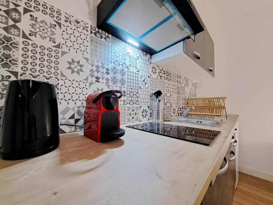 Verone, Charmant Studio Реймс Екстериор снимка